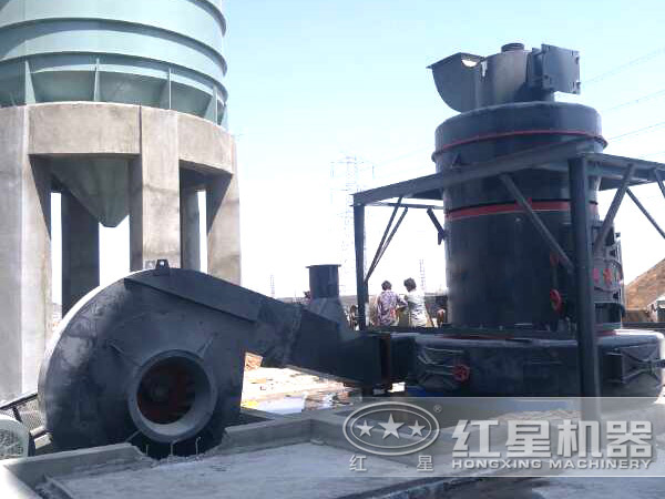 磨粉机生产现场 磨粉机生产现场